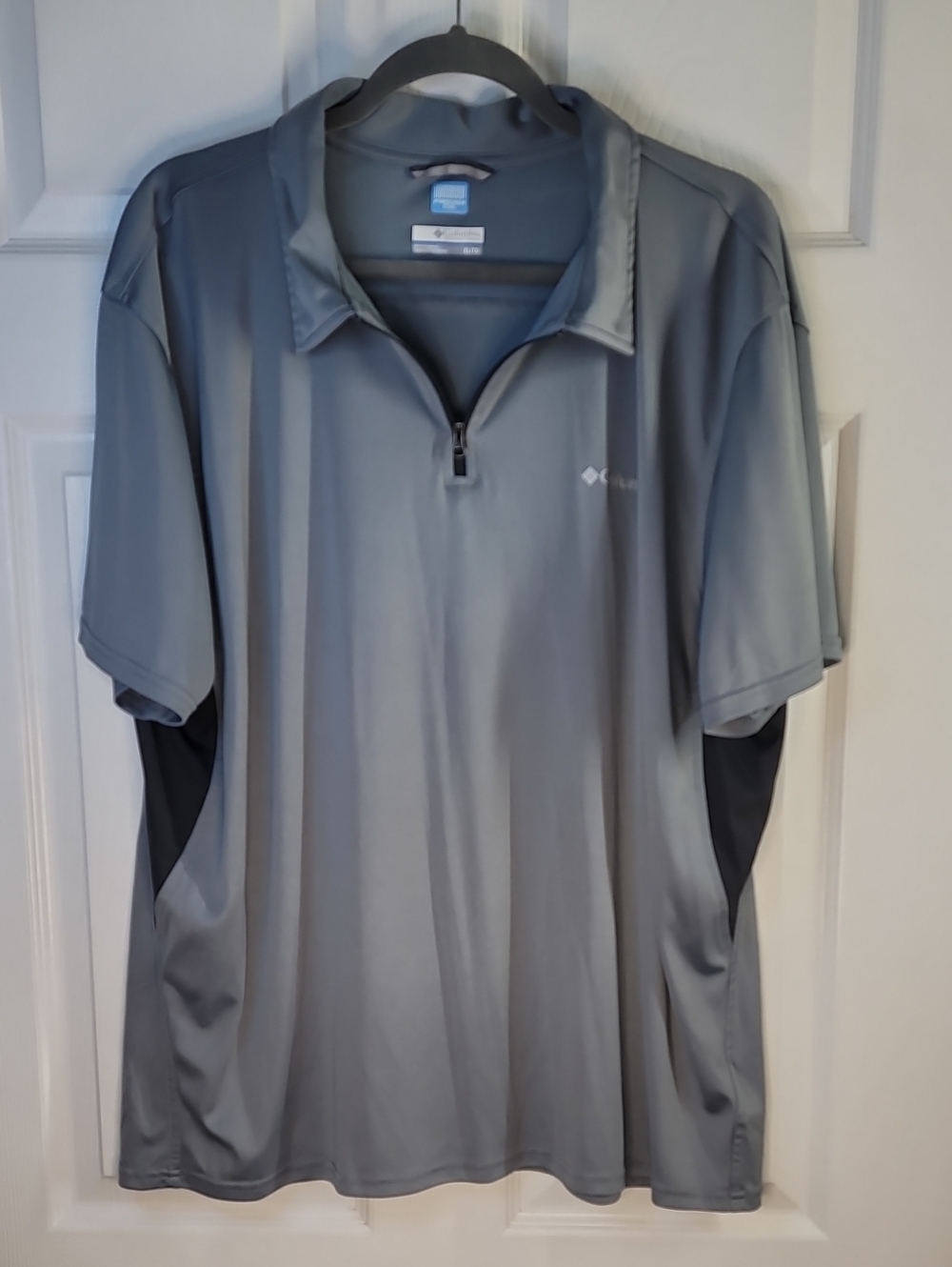 Columbia Men's Gray Short-Sleeve Quarter-Zip Polo